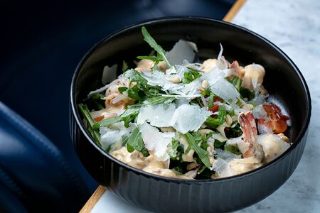 Руккола с креветками