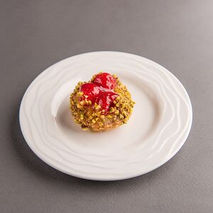 Корзиночка с малиной