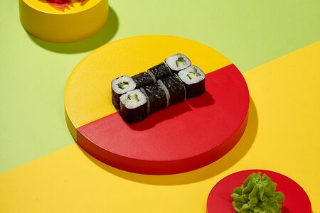 Огурец маки