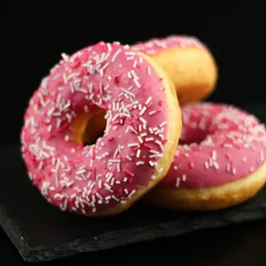 Донат Ягодный микс с начинкой