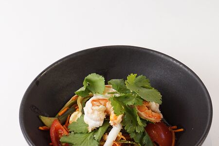 Салат Сом там с морепродуктами