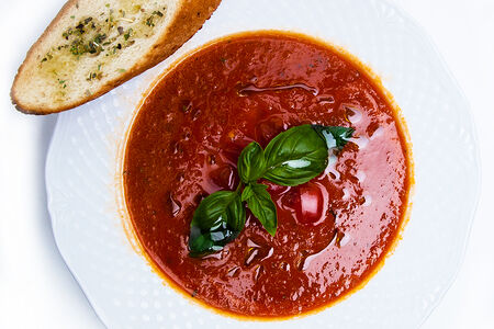 Суп из сладких итальянских томатов