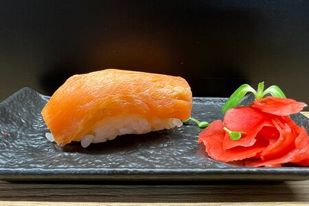 Суши Лосось