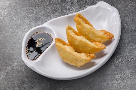 Гёдза жареные со свининой