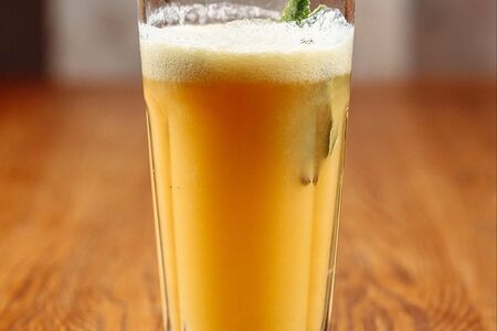 Лимонад ананас-кокосовое молоко-мята