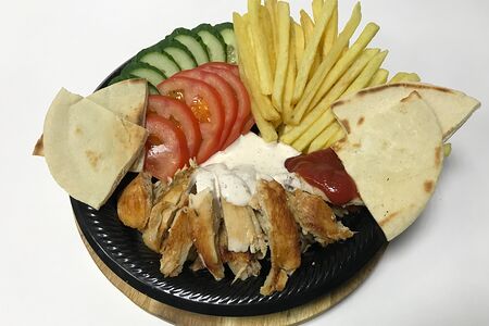 Шаверма на тарелке