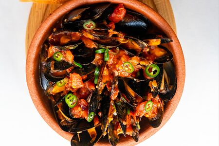 Черноморские мидии в винном соусе