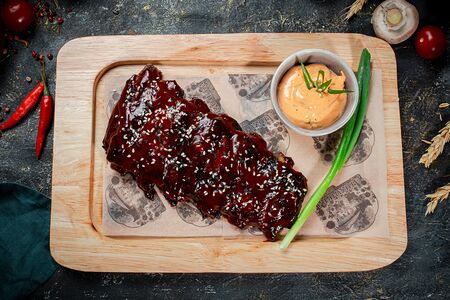 Выдержанные свиные ребра