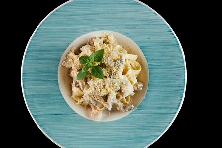 Тальятелле с грибами и курицей