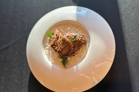 Запеченный судак со сливочным орзо