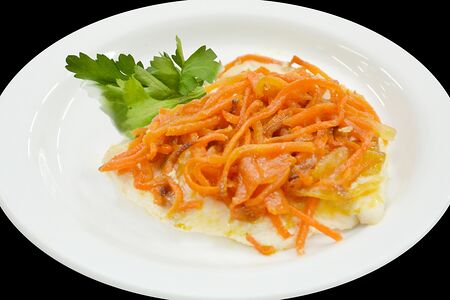 Куриная грудка под овощами