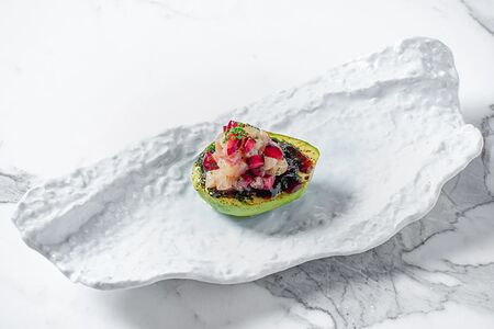 Дикий желтохвост с манго и соусом чимичурри