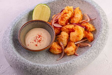 Креветки темпура с соусом Гедза
