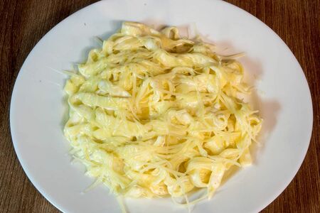 Паста с сыром в сливочном соусе