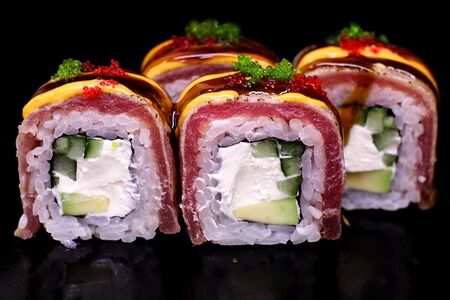 Ролл Опалённый тунец