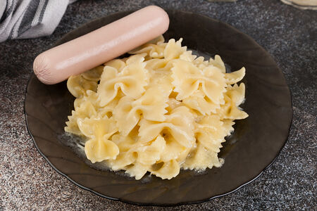 Макароны с сосиской