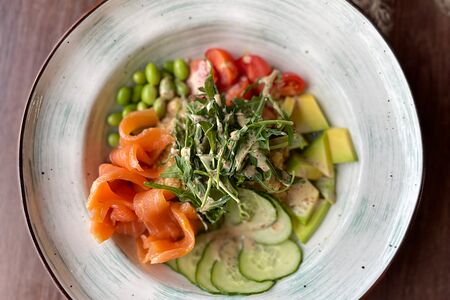 Поке с лососем