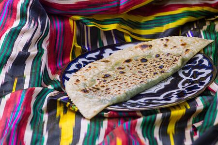 Кутаб с зеленью и сыром