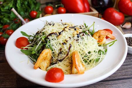 Руккола с креветками