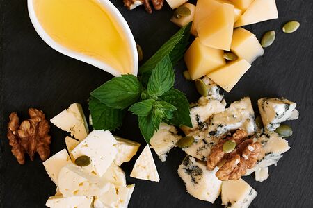 Сырная тарелка