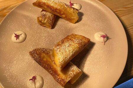 Блинчики с яблоком и корицей