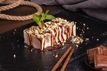 Ролл Сникерс