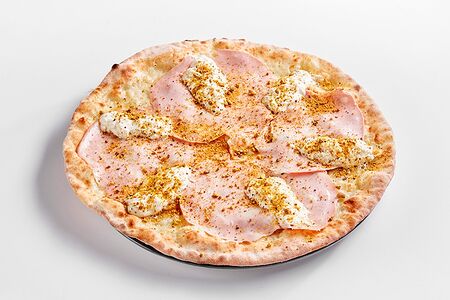 Пицца с мортаделлой и страчателлой