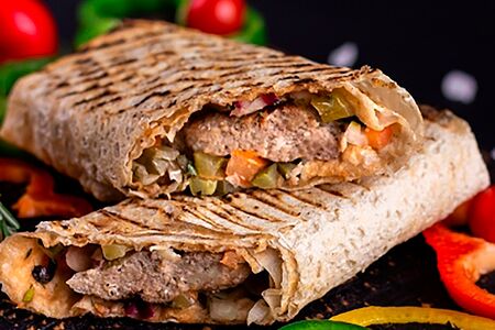 Люля-кебаб из баранины в лаваше