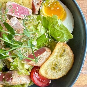 Салат с тунцом