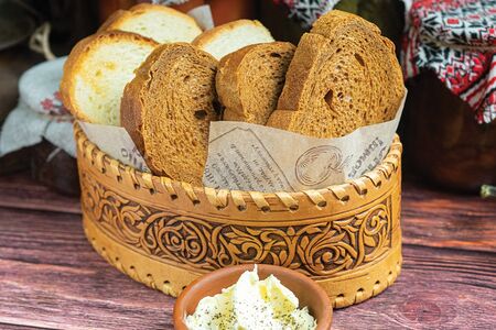 Домашний хлеб с маслом