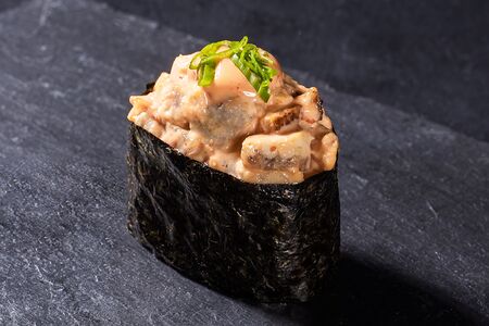 Гункан Cпайси-унаги