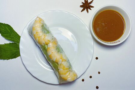 Нем Куон спринг-ролл с креветками 