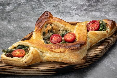 Пеновани с вялеными томатами и фасолью