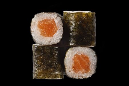 Ролл с лососем