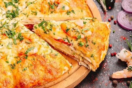 Четырёхэтажная пицца Морской коктейль