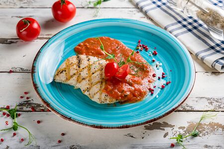 Куриное филе с соусом маринара