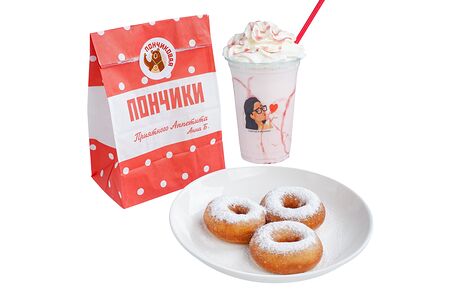 Пончики и клубничный молочный коктейль