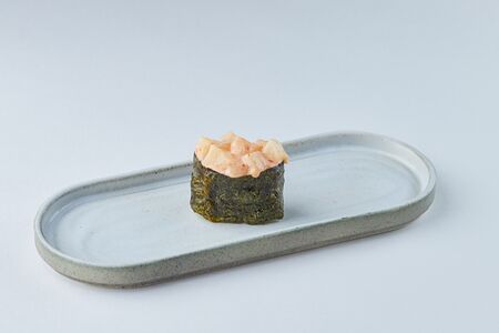 Гункан с гребешком