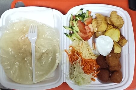 Фалафель на тарелке