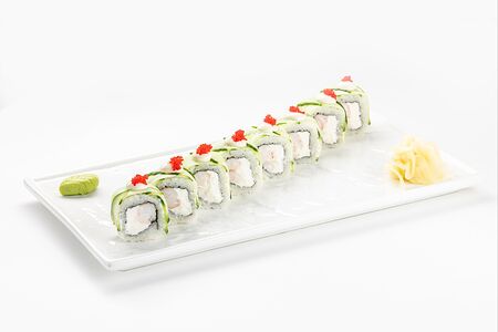 Ролл с креветкой, сливочным сыром и икрой тобико