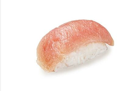 Суши с тунцом