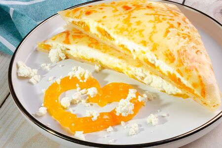 Блин с творогом и манго