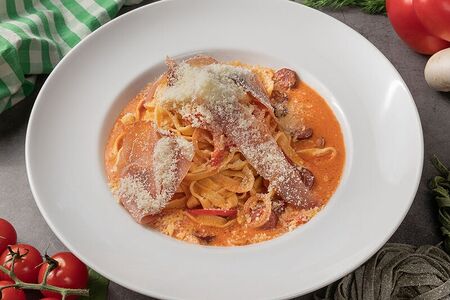 Тальятелле Прошутто ди парма