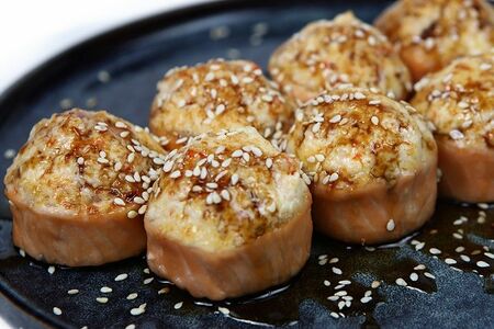 Запеченный ролл Филадельфия delux