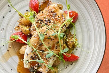 Кальмар - гриль с мини картофелем