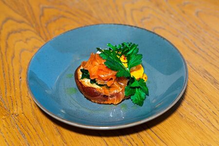 Яйцо Бенедикт с лососем