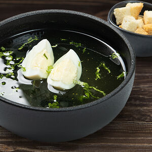 Бульон куриный с яйцом