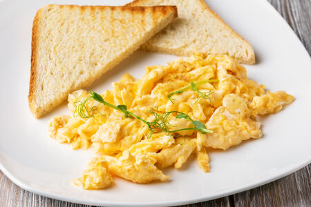 Омлет из двух яиц