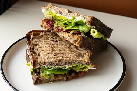 Сэндвич с пастрами