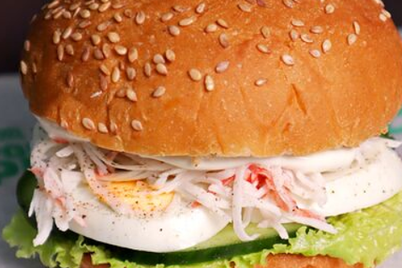 Булочка с крабом